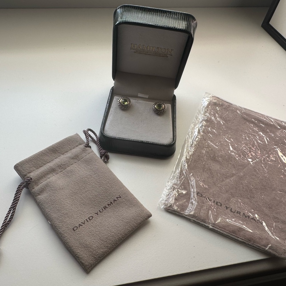 Authentic David Yurman Earrings - Picture 7 of 9